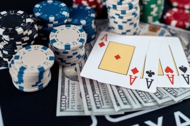 lte4d live casino table with multiple players